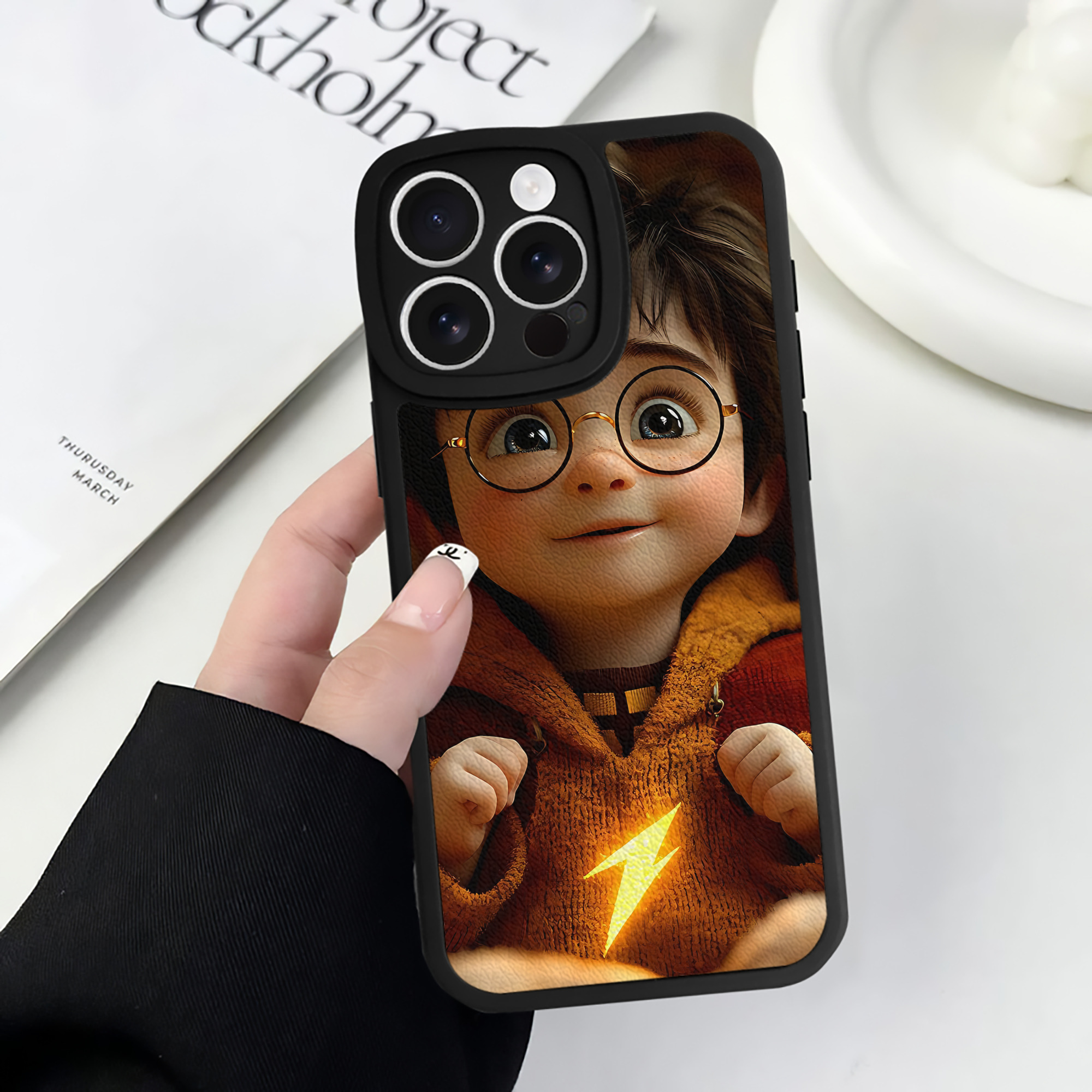 （画像用） Harry Potter ハリー・ポッターシリーズ 【iPhone 16シリーズ対応】シリコンスマホケース（レザー調） 材質：シリコン